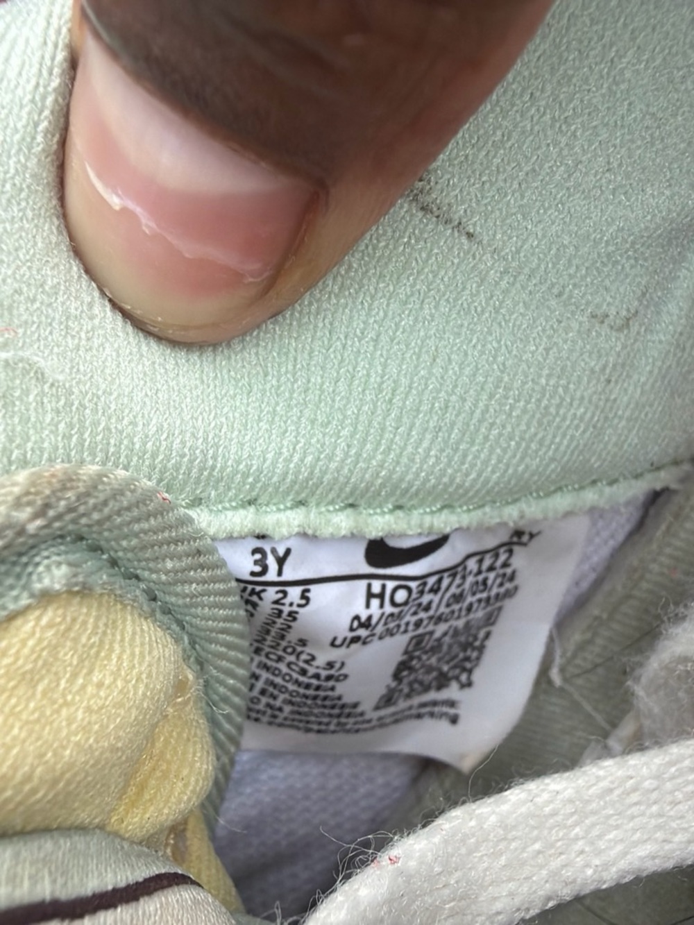 Nike Kids Low-Top Sneaker in Cream with Brown Swoosh and Tan Midsole - Picture 4 of 4